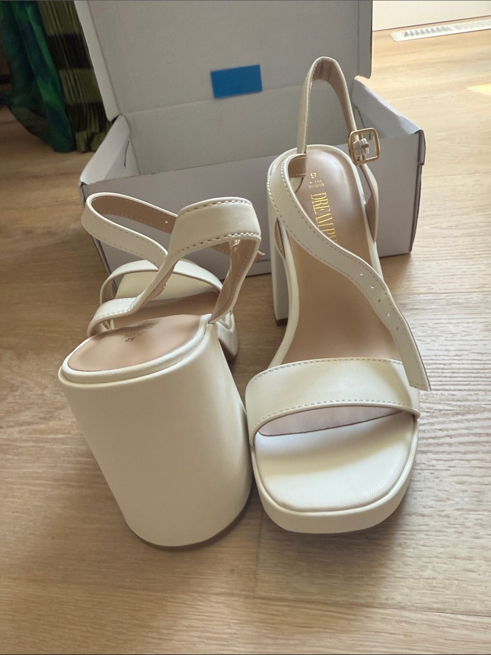 Dream Pairs White Women’s Heeled Sandals